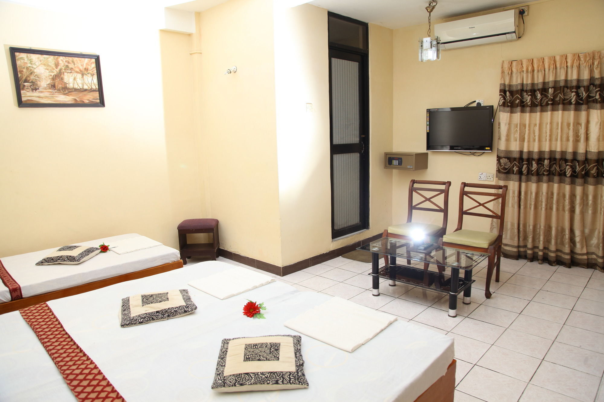 Brighten Hotel Colombo Exterior photo