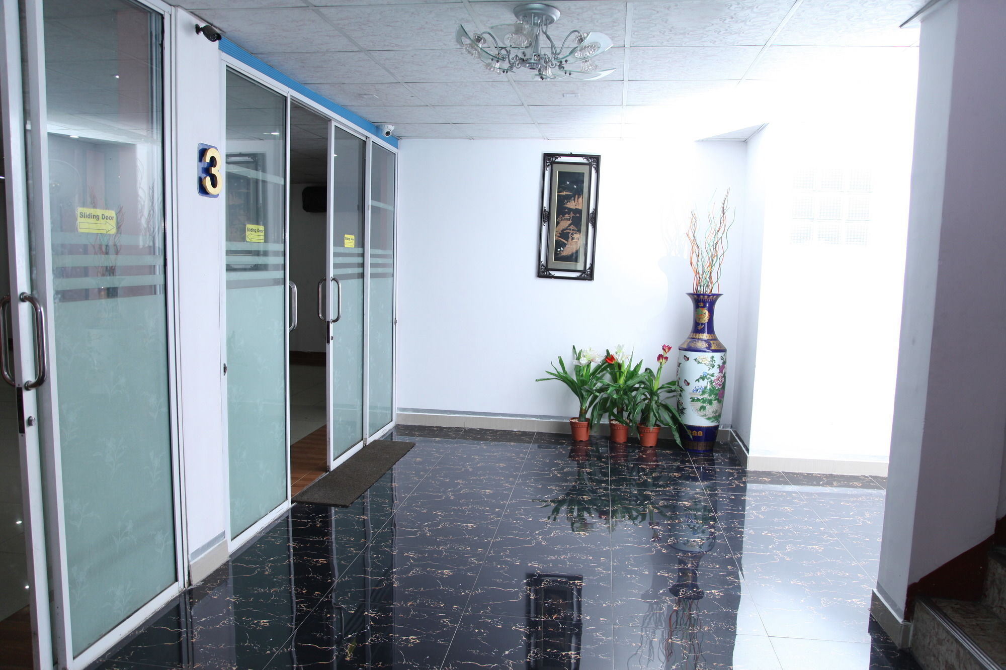 Brighten Hotel Colombo Exterior photo
